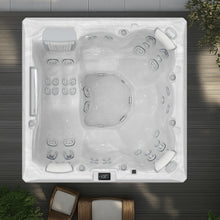  Atlas Outdoor Whirlpool auf Terrasse