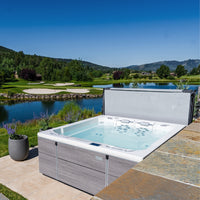 Bullfrog M6 Outdoorf Whirlpool Seitenansicht