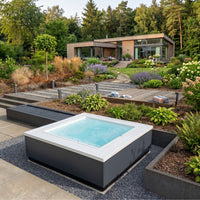 Infinitas the one whirlpool seitenansicht im garten