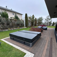 Whirlpool mit Deckbelag auf Spa-Frame Teilversenkung