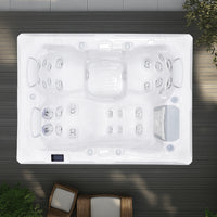 Wellis Teide Whirlpool Outdoor auf Terrasse