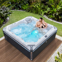 Wellis Kilimanjaro Outdoor Whirlpool auf Terrasse